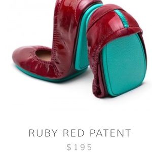 Tieks rare ruby red patent leather ballet flats  7
